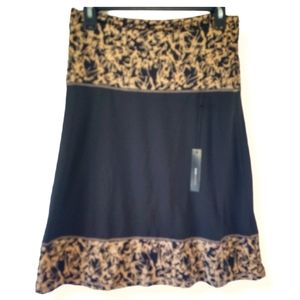 NWT BCBGMAXAZRIA body con skirt size M Black & tan